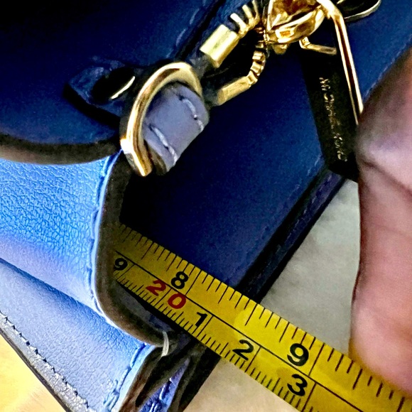 Handbag - Picture 10 of 11